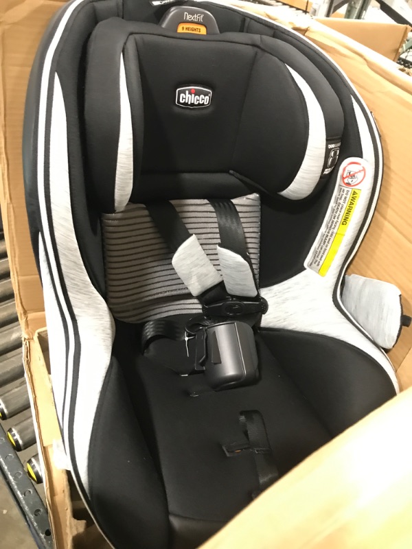 Photo 2 of Chicco NextFit Max Zip Air | Convertible Car Seat| Rear-Facing Seat for Infants 12-40 lbs. | Forward-Facing Toddler Car Seat 25-65 lbs. | Baby Travel Gear Vero/Black