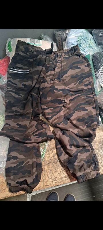 Photo 1 of CAMO JOGGER SIZE SMALL