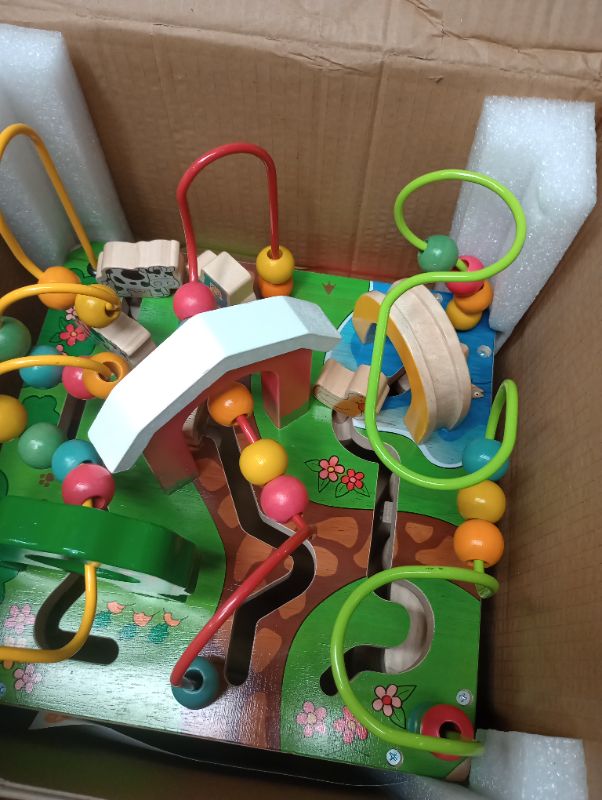 Photo 1 of Battat – Wooden Activity Cube – Discover Farm Animals Activity Center for Kids 1 year +, Standard