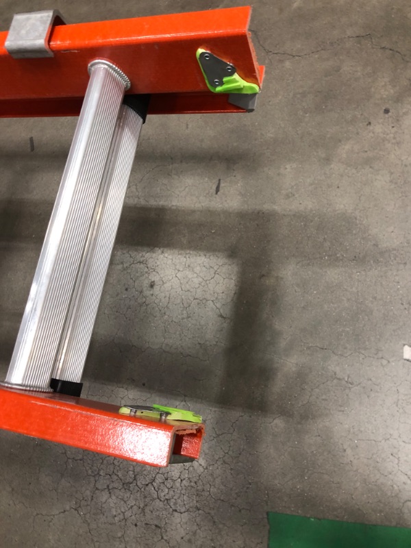 Photo 3 of **GREEN PIECE BROKEN** Louisville Ladder 20-foot Fiberglass Extension Ladder, 300-Pound Load Capacity, Type IA, L-3022-28PT