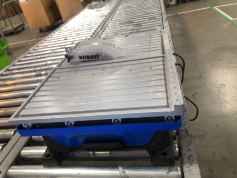 Photo 3 of **SEE NOTES**Kobalt 6-Amp 7-in-Blade Corded Wet Tabletop Sliding Table Tile Saw
