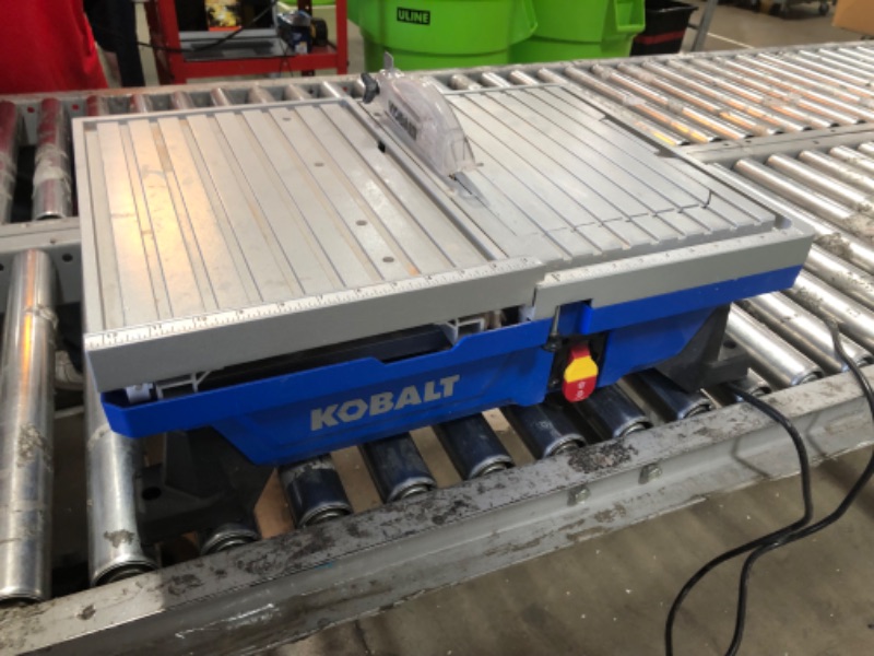 Photo 4 of **SEE NOTES**Kobalt 6-Amp 7-in-Blade Corded Wet Tabletop Sliding Table Tile Saw
