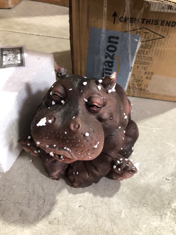 Photo 2 of ***DAMAGED - EAR BROKEN - SEE PICTURES***
Design Toscano EU35009 Hanna The Hippo African Decor Piped Pond Spitter Statue Water Feature, full color