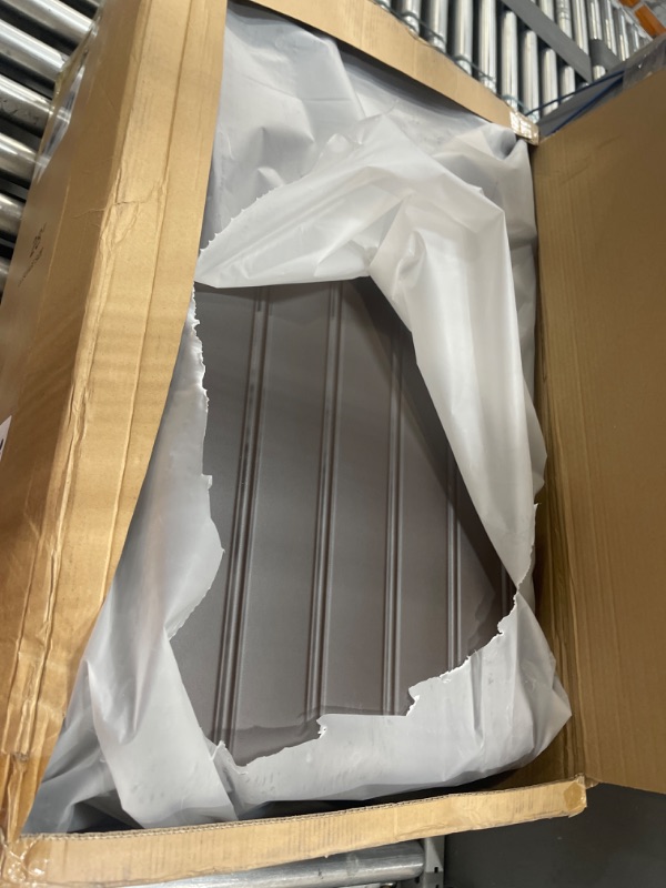 Photo 1 of 28" luggage grey