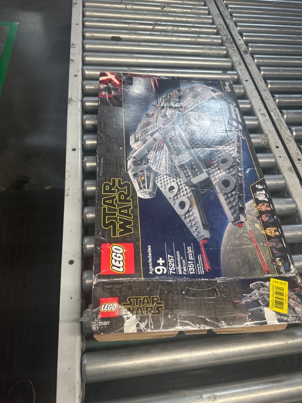 Photo 4 of **NON-REFUNDABLE, PARTS ONLY** LEGO Star Wars Millennium Falcon 75257 Starship Construction Set, with Finn, Chewbacca, Lando Calrissian, Boolio, C-3PO, R2-D2 and D-O, The Rise of Skywalker Collection Standard Packaging