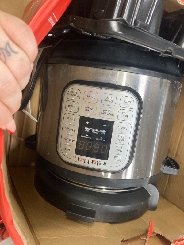 Photo 2 of ***NONREFUNDABLE - NOT FUNCTIONAL - FOR PARTS ONLY - SEE COMMENTS***
Instant Pot Duo 7-in-1 Electric Pressure Cooker, Slow Cooker, Rice Cooker, Steamer, Sauté, Yogurt Maker, Warmer & Sterilizer, Includes App With Over 800 Recipes, Stainless Steel, 8 Quart