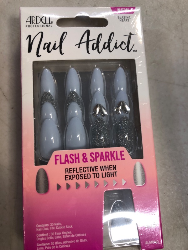 Photo 2 of Ardell Nail Addict Flash & Sparkle Blazing Heart