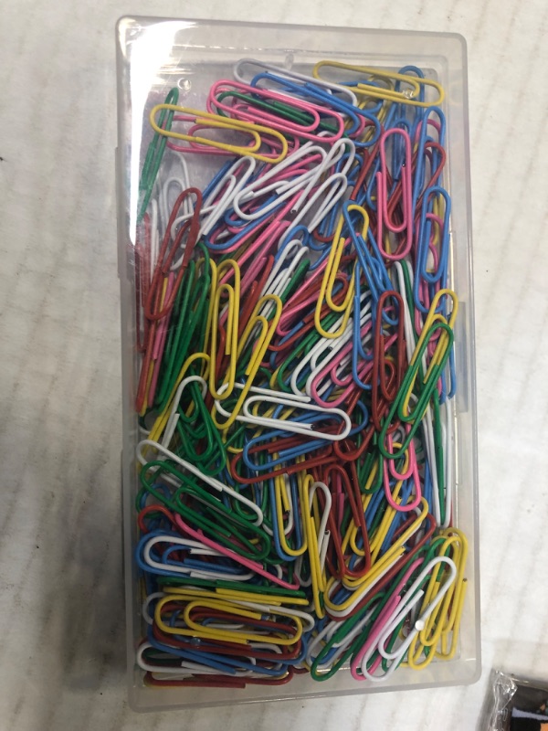 Photo 2 of GSPSCN 200Pack Colorful Medium Paper Clips 1.3inch (33mm),Durable and Rustproof, Assorted Colors Paperclips,Colored Paper Clip for Paperwork in Home Office School Document Organizing and Binding.