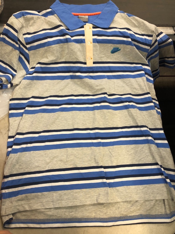 Photo 1 of Boy's Size XL--Boys' Short Sleeve Nike Shirt 