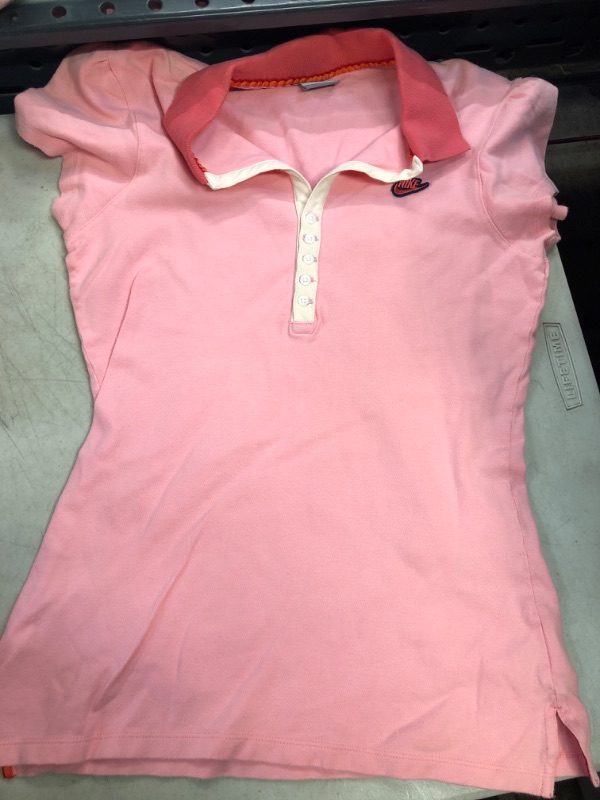 Photo 1 of Girl Size M-- Short Sleeve Nike Shirt 