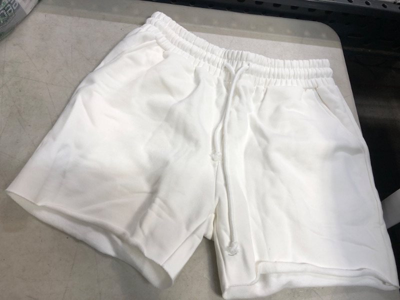 Photo 1 of Bermuda Short with Pockets--White***Unknow Size But Looks Like M