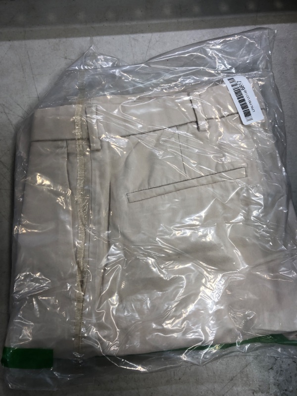 Photo 2 of 33x32--Dockers Men's Straight Fit Signature Lux Cotton Stretch Khaki Pant 33W x 32L New British Khaki