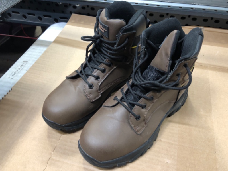 Photo 1 of size 9 Men's Boots  Steel-Toe
