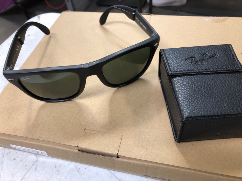 Photo 2 of Ray-Ban RB4105 Folding Wayfarer Square Sunglasses Matte Black/G-15 Green 54 Millimeters