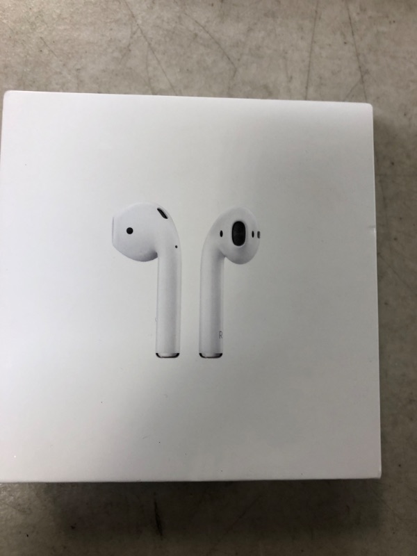 Photo 4 of AirPods with Charging Case