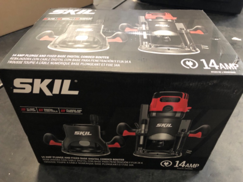 Photo 3 of SKIL 14 Amp Plunge and Fixed Base Router Combo — RT1322-00