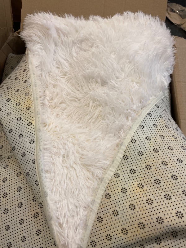 Photo 2 of SEE PHOTOS White Faux Sheepskin Rug,Luxury Fluffy Faux Fur Rugs for Bedroom,Area Rugs,Bedroom Rug,Furry Carpet Shag Rug,Soft Throw Rugs for Living Room Decor
