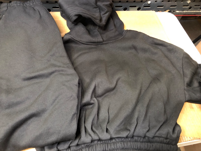 Photo 2 of FLEECE ELASTIC TOP AND BOTTOM LG