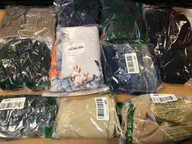 Photo 1 of BAG LOT OF MISC CLOTHING (SIZES VARIES)