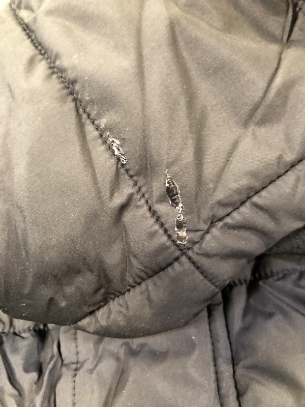 Photo 1 of Amazon Essentials Men's Heavyweight Hooded Puffer Coat Small Black