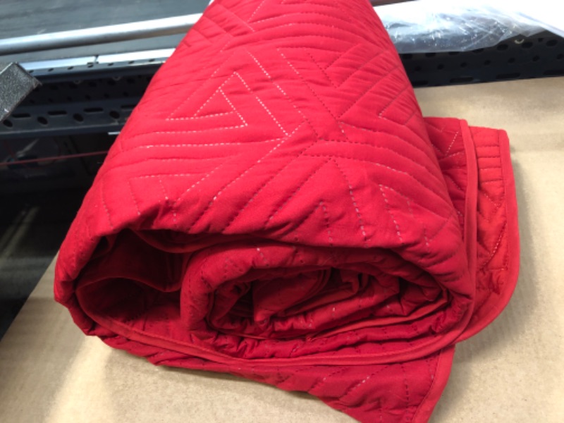 Photo 1 of 1pc Quilt Red  Full/Queen 