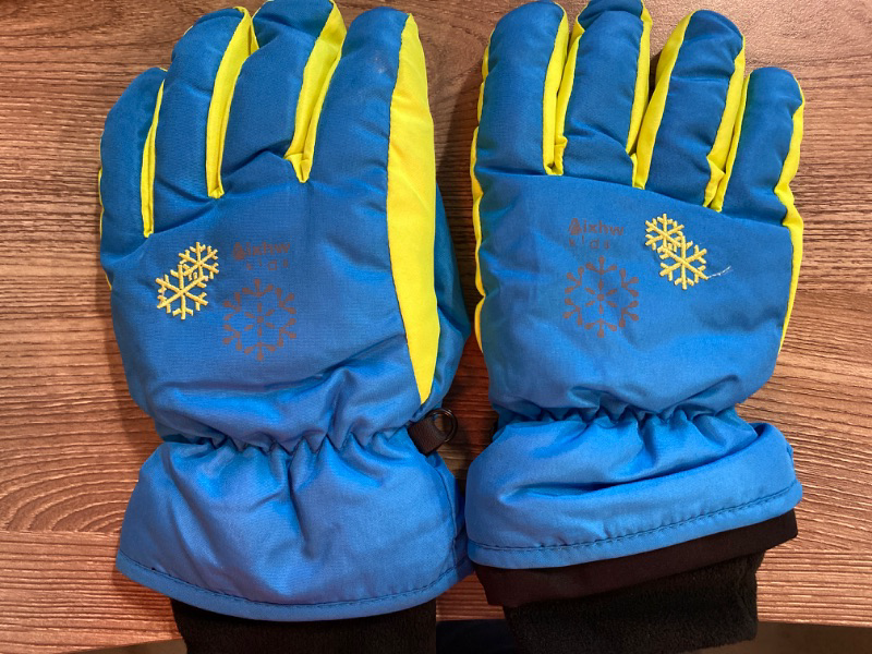 Photo 3 of AMYIPO Kids Winter Snow Ski Gloves Children Snowboard Gloves for Boys Girls
