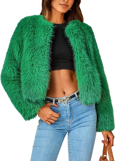 Photo 1 of PRETTYGARDEN Women's 2024 Winter Coats Fleece Cropped Jacket Faux Fur Long Sleeve Pockets Shaggy Warm Outerwear Fall Clothes
