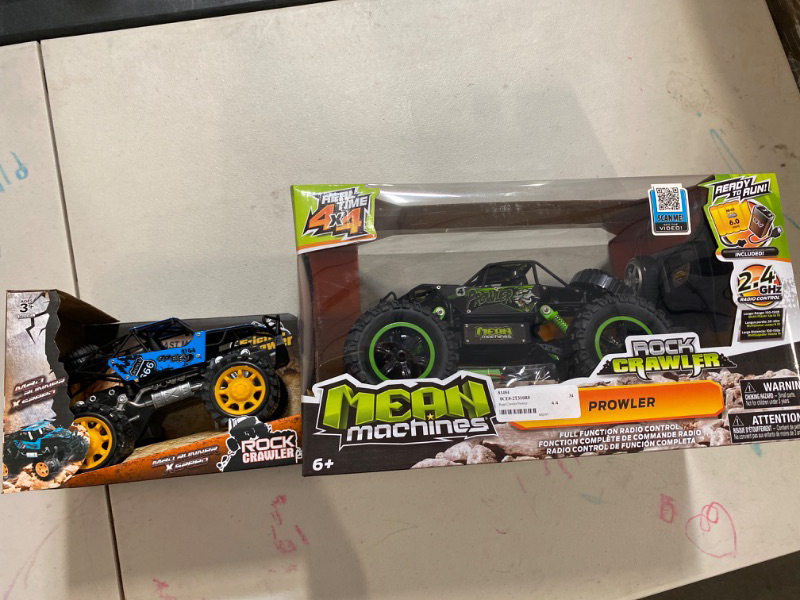 Photo 4 of Tecnock RC Car Remote Control Car for Kids,1:18 20 KM/H 2WD RC Buggy,2.4GHz Offroad Racing Car for 40 Mins Play, Gift for Boys and Girls
