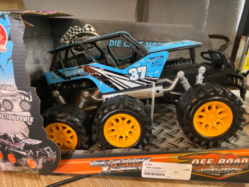 Photo 1 of Tecnock RC Car Remote Control Car for Kids,1:18 20 KM/H 2WD RC Buggy,2.4GHz Offroad Racing Car for 40 Mins Play, Gift for Boys and Girls
