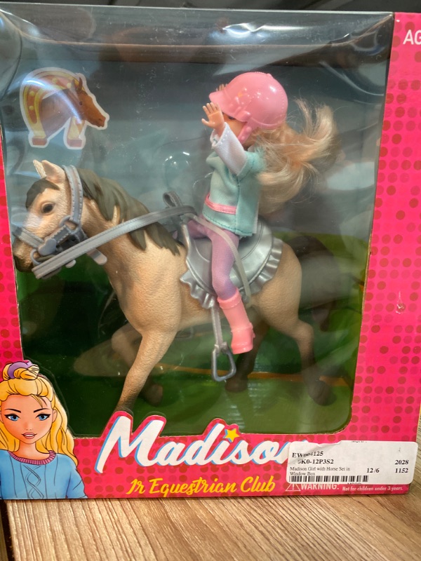 Photo 2 of MADISON 'COUNTRYSIDE RIDE' TOY SET
