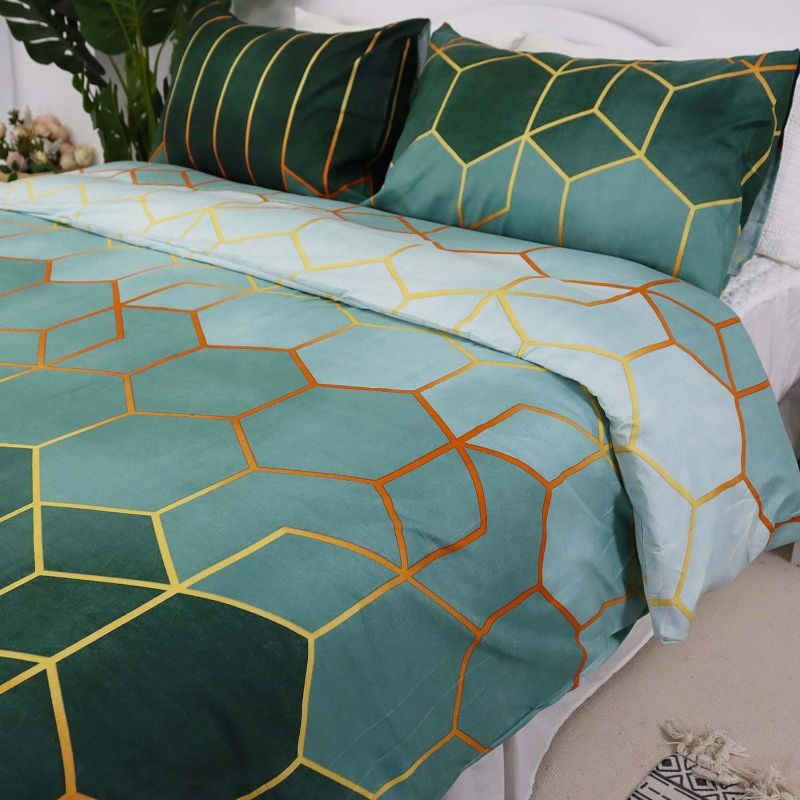 Photo 1 of Green Duvet Cover Set Queen, Geometric Luxury Comforter Cover, Green Honeycomb Diamond Bedding Gilt Gold Bedding Set with Zipper, Ultra Soft and Lightweight Microfiber, 90 * 90"
