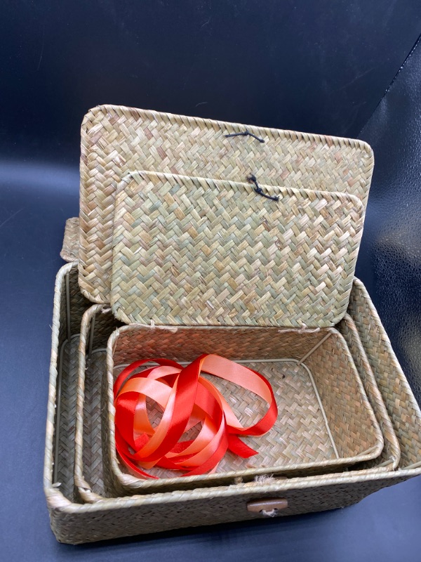 Photo 2 of FEILANDUO Shelf Baskets with Lid Set of 3 Handwoven Seagrass Storage Box Wicker Basket Desktop Makeup Organizer Multipurpose Container (Original (S/M/L)
