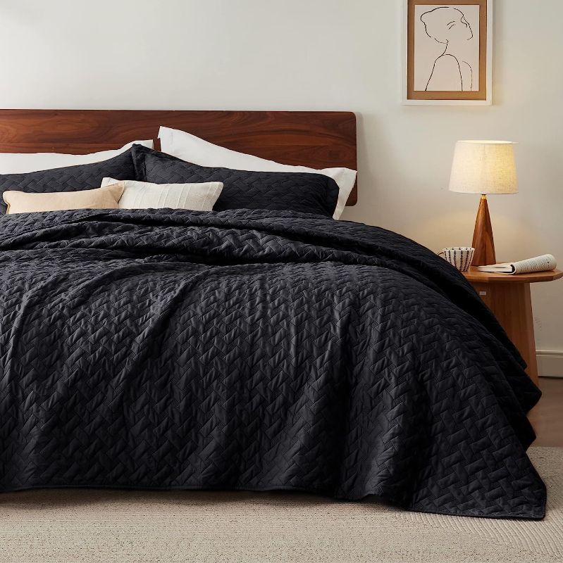Photo 1 of Bedsure King Size Quilt Set - Lightweight Summer Quilt King - Black Bedspreads King Size - Bedding Coverlets for All Seasons (Includes 1 Quilt, 2 Pillow Shams)
