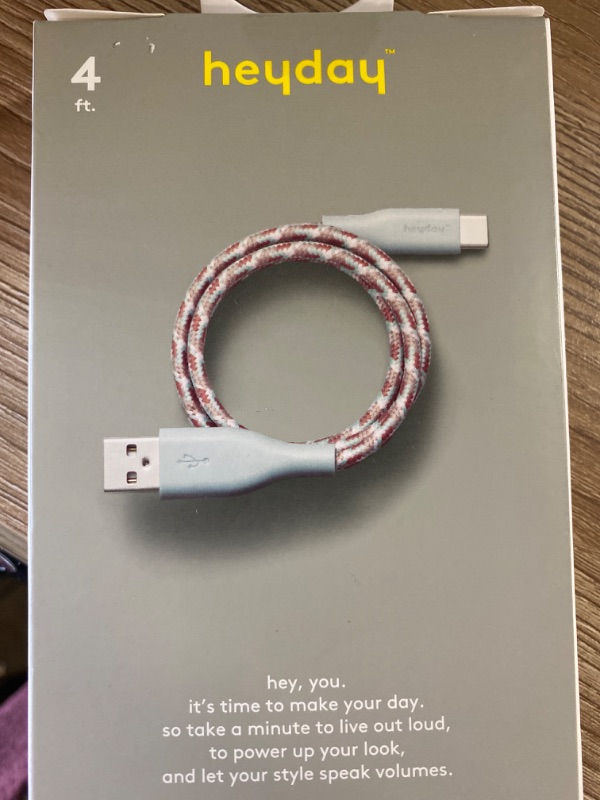 Photo 2 of Lightning to USB-C Braided Cable - heyday™

