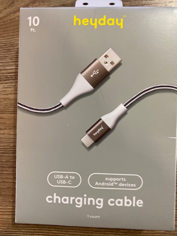 Photo 2 of Lightning to USB-C Braided Cable - heyday™
10ft
