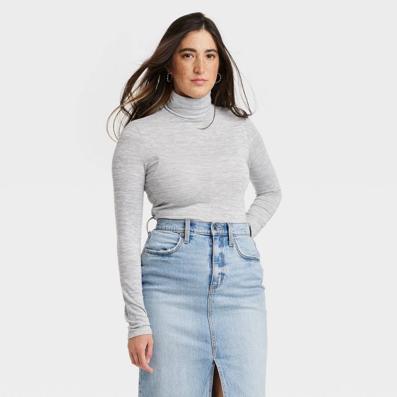 Photo 1 of Women's Long Sleeve Mock Turtleneck T-Shirt - Universal Thread™ Heathered Gray XS
