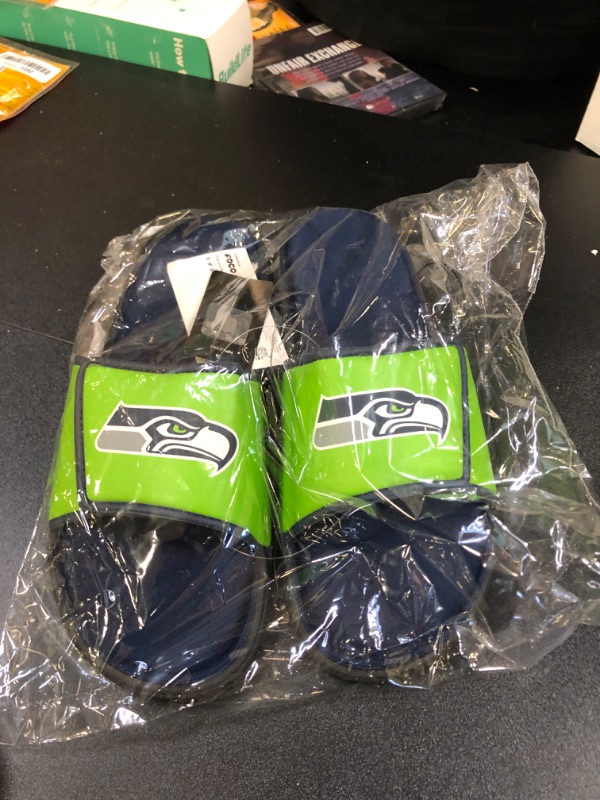 Photo 2 of FOCO Seattle Seahawks NFL Mens Foam Sport Slide - L