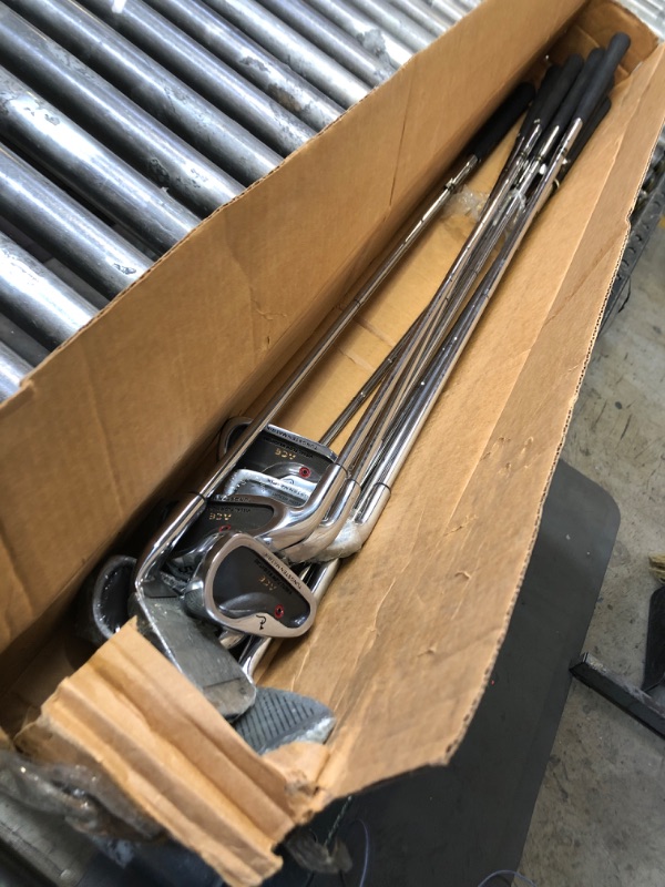 Photo 1 of 10 PIECE GOLF CLUB SET