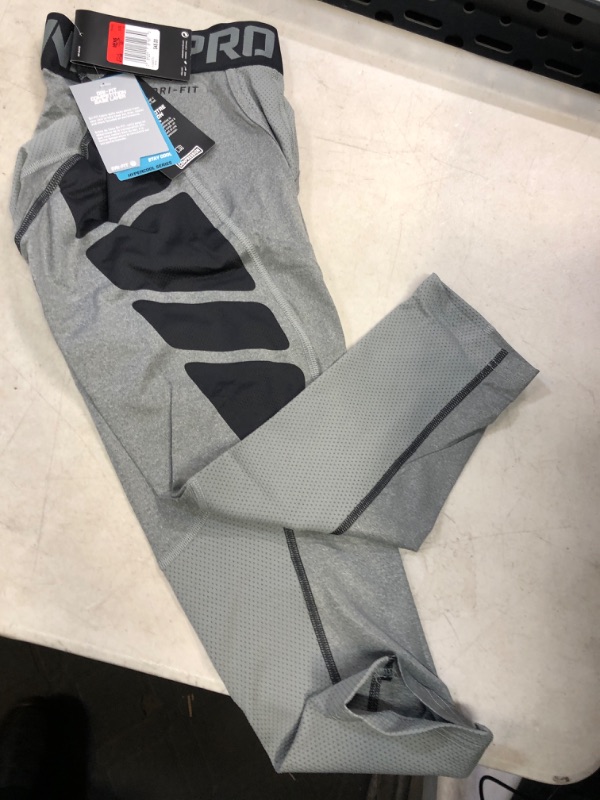 Photo 1 of Size L---Nike Men's Pro Combat Hypercool Compression 3/4 Tights