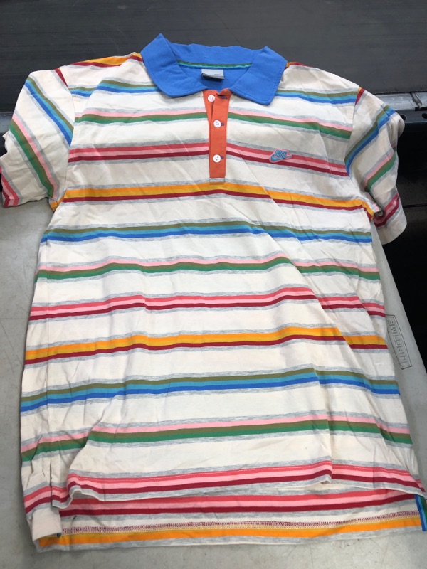 Photo 1 of Boy's Size L--Boys' Short Sleeve Nike Shirt 