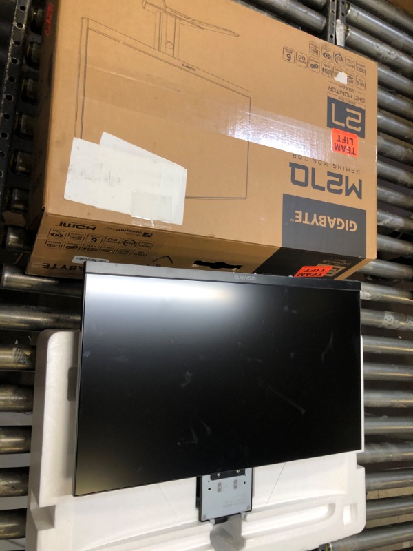 Photo 2 of GIGABYTE M27Q 27" 170Hz 1440P -KVM Gaming Monitor, 2560 x 1440 SS IPS Display, 0.5ms (MPRT) Response Time, 92% DCI-P3, HDR Ready, FreeSync Premium, 1x Display Port 1.2, 2x HDMI 2.0, 2x USB 3.0 27 Inches