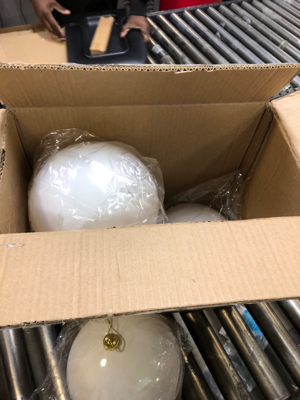 Photo 2 of 4 Pcs Large Christmas Ball Ornaments Giant Commercial Grade Plastic Christmas Ball Hanging Decorations 8'' (200 Mm) for Outdoor Holiday Party Decors Christmas Tree (White)
