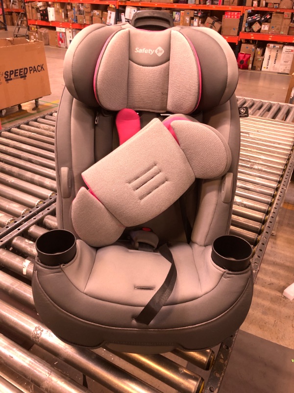 Photo 1 of KIDS CAR SEAT 