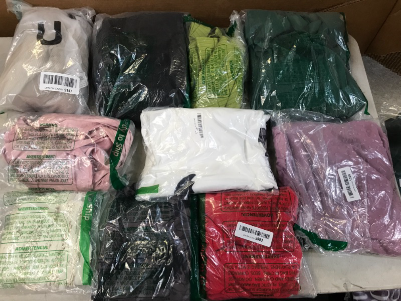 Photo 1 of BAG LOT OF MISC CLOTHING (SIZES VARIES)