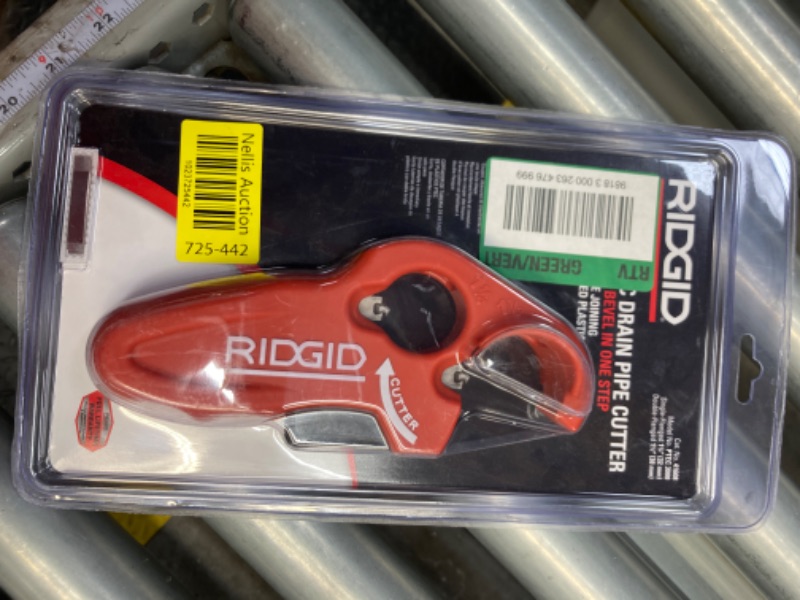 Photo 2 of 1-1/4 in. AND 1-1/2 in. PTEC 3000 Versatile Thin Wall PE, PP, PVC Plastic Tubing Cutter - Cuts, Cleans, Deburrs & Bevels
