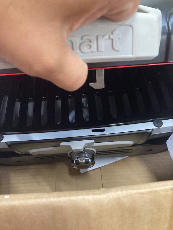 Photo 3 of Cuisinart Petit Gourmet Portable Gas Grill with VersaStand