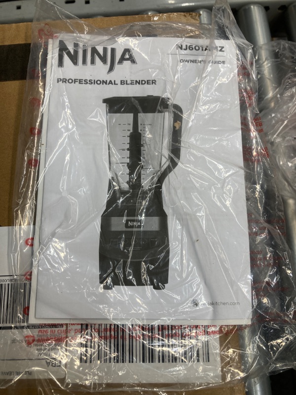 Photo 2 of ***NEEDS TO BE CLEANED **Ninja NJ601AMZ Professional Blender with 1000-Watt Motor & 72 oz Dishwasher-Safe Total Crushing Pitcher for Smoothies, Shakes & Frozen Drinks, Black