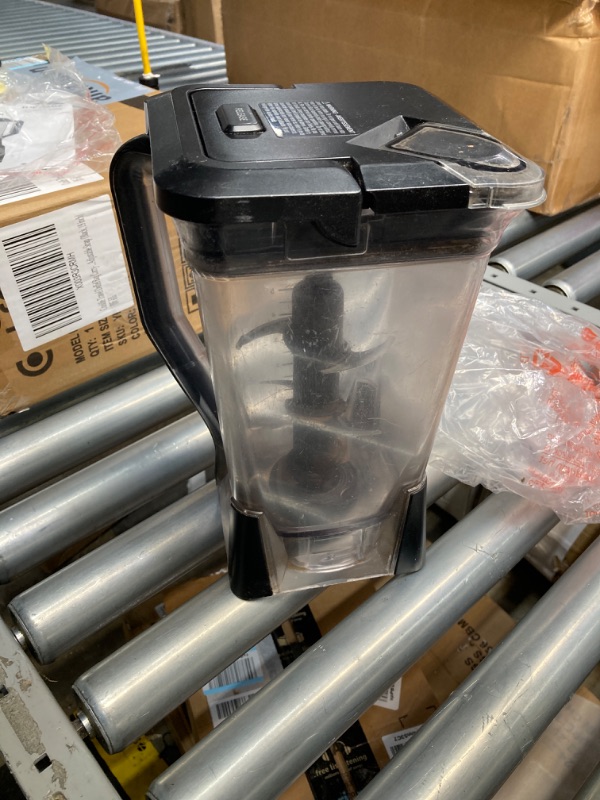 Photo 3 of ***NEEDS TO BE CLEANED **Ninja NJ601AMZ Professional Blender with 1000-Watt Motor & 72 oz Dishwasher-Safe Total Crushing Pitcher for Smoothies, Shakes & Frozen Drinks, Black