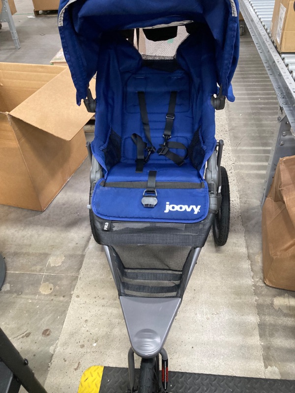 Photo 4 of Joovy Zoom360 Ultralight Jogging Stroller Featuring High Child Seat, Shock-Absorbing Suspension, Extra-Large Air-Filled Tires, Parent Organizer, Air Pump, and Easy One-Hand Fold (Blueberry)