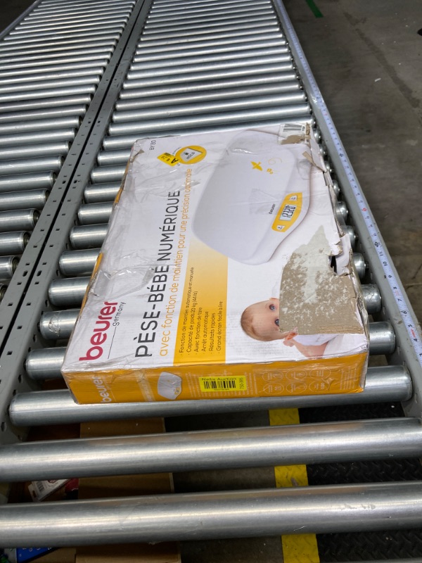 Photo 6 of ***MISSING PARTS*** Beurer BY80 Digital Baby Scale, Infant Scale for Weighing in Pounds, Ounces, or Kilograms up to 44 lbs, Newborn Scale with Hold Function, Pet Scale for Cats and Dogs